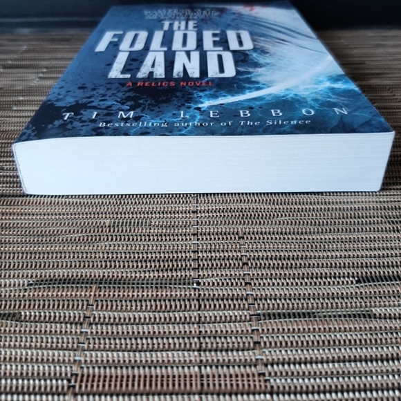 The Folded Land: A Relics Novel by Tim Lebbon Brand New - Picture 8 of 11